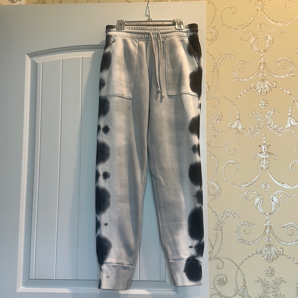 Style and Co Tie Dye sweatpants in black gray and white